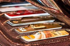 Русия забрани изтеглянето на пари от анонимни банкови карти и електронни портфейли