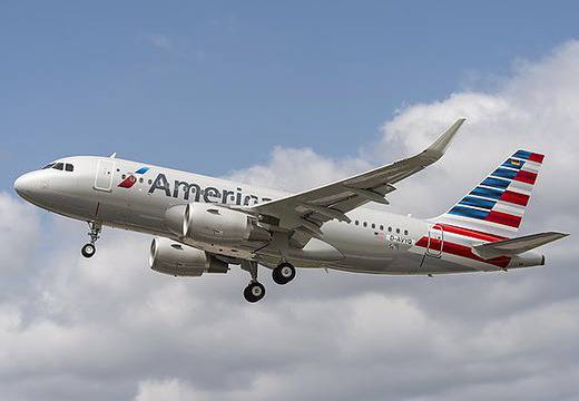 NAACP предупреждава афро-американските пътници, че летенето с American Airlines е опасно