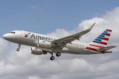 NAACP предупреждава афро-американските пътници, че летенето с American Airlines е опасно