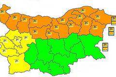 Днес оранжев код за силен вятър. Максималните температури ще са между 13° и 18°