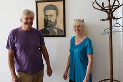 Англичани превърнаха изоставено училище в свой дом