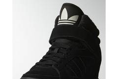 Зимни боти оригинлани спортни стоки с отлично качество и модерен дизайн ADIDAS Amberlight Maroon Suede Black