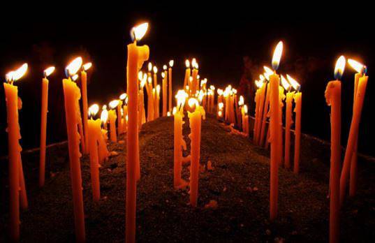 Утре е Архангелова задушница. Вижте какво се прави и какво не