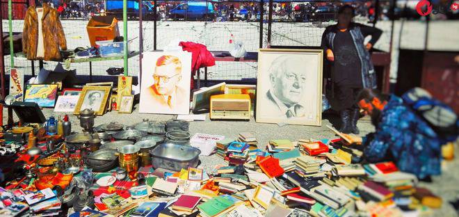 Той всяка седмица си купува вехтории от битака и ги колекционира, но дори не подозираше на какво се е натъкнал!