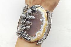 Донеси късмет за Коледа с подарък бижу за жени