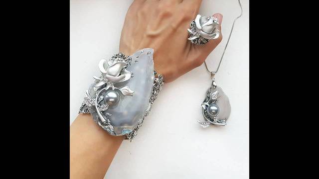 Топ он-лайн подаръци с Коледни бижута за жени