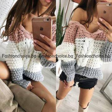 Красив дамски пуловер с плетеница в трицветно райе