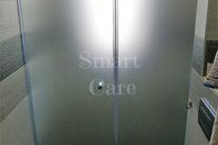 Паравани за баня по поръчка с панти