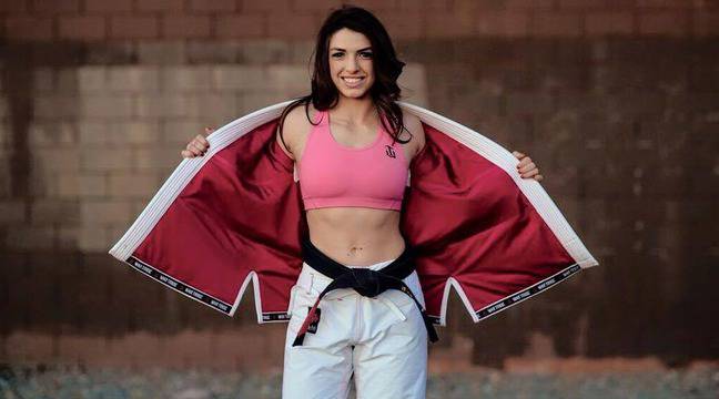 Секси снимки на новата ММА звезда Mackenzie Dern