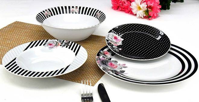 Порцеланов комплект за хранене от 19 части – Бели рози