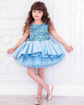 Преди една година тя беше обявена за най-красивото момиче на света, а ето как изглежда днес! (снимки)