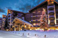 Кемпински Хотел Гранд Арена Банско грабна отново наградата за „Най-добрият ски хотел на България”