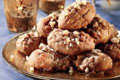 Меломакароно: Медени бисквити с орехи