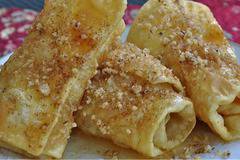 Диплес (Δίπλες) – Гръцки коледен сладкиш с мед