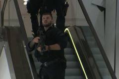 Стрелба в Лондонското метро на станция „Оксфод съркъс“