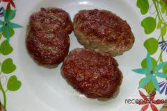 Лесни кюфтета на грил тиган