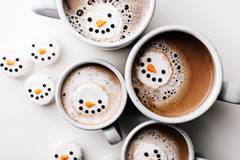 МАЛКИ СНЕЖНИ ЧОВЕЧЕТА ЗА КАФЕ