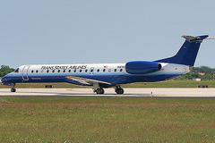 Самолет Embraer ERJ-145 на Trans State Airlines получи малка повреда при кацане в Сент Луйс