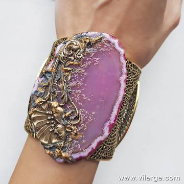 Коледни изненади и подаръци с бижута за жени