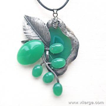 Коледни колиета и луксозни бижута за жени