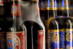 Европейската комисия заплашва най-голямата пивоварна в света с глоба от 2 милиарда евро