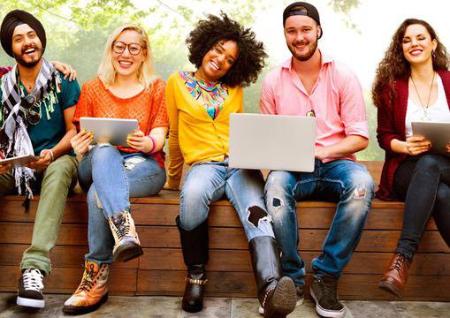 Младите хора са най-оптимистичната възрастова група в Европейския съюз