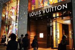 Глобалната търговия с луксозни стоки се възстановява