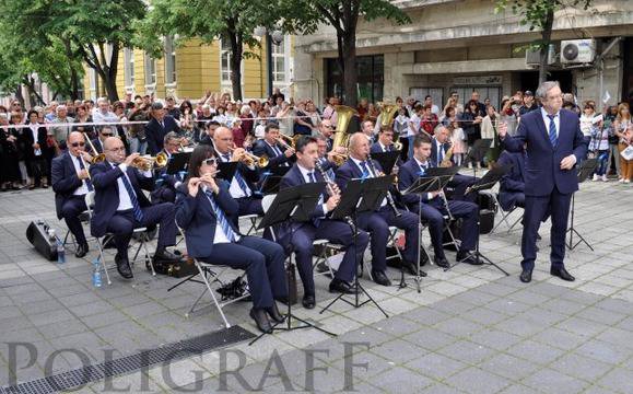 Бургаски духов оркестър готви празничен концерт на 14 декември