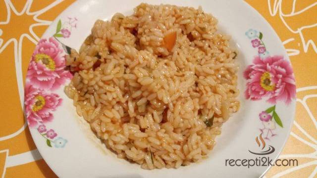 Постен ориз на котлон