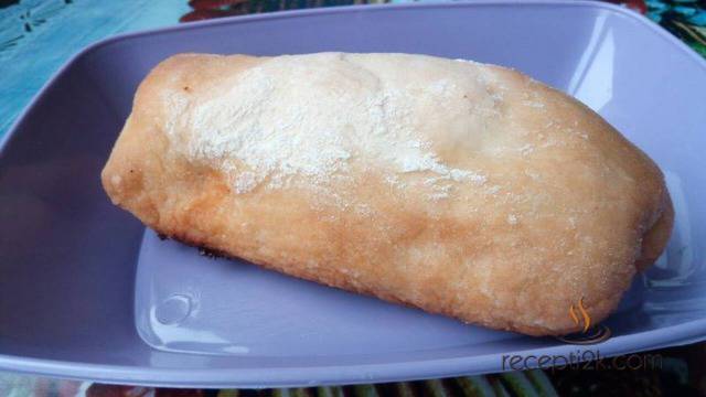 Мини кренвиршки с лютеница и майонеза