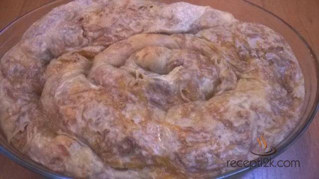 Дърпана баница с тиква и орехи