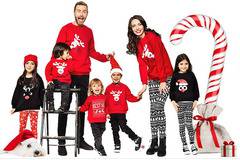 Коледни дрехи за цялото семейство