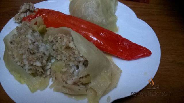 Сарми и пълнени чушки с кайма и ориз