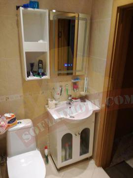 Просторен двустаен апартамент на много комуникативно място, в квартал Изток. За повече информация и огледи: 0876811749 ID 186924