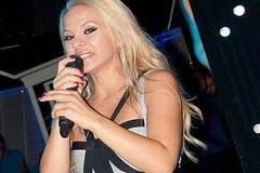 Деси Слава стана майка