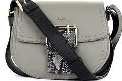 Спечелете страхотна дамска чанта Furla