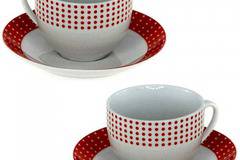 Порцеланов комплект шест чаши за кафе или чай 220 мл. с чинийки – Червено и бяло