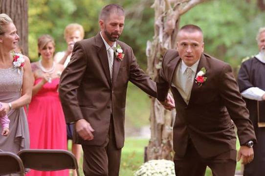 Баща спря сватбената церемония на дъщеря си. Когато разбрах причината, аз не сдържах сълзите си!