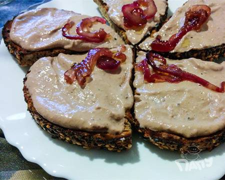 Пастет от пилешки дробчета с конфитюр от лук