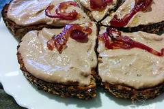 Пастет от пилешки дробчета с конфитюр от лук