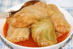 ЗЕЛЕВИ САРМИ С КАЙМА, ОРИЗ И ГЪБИ