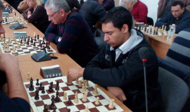 Талант в шахмата от Разлог, с редица победи славещи името на града, търси подкрепа за своето развитие