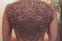 Дамски Татуси за Гърб