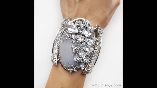 14 актуални бижута за Свети Валентин и празник на влюбените