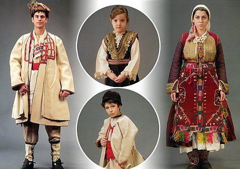 Добружански народни хора: Сборенка, Ръка, Варненско, Ръченик, Тропанка, Данец, Опас