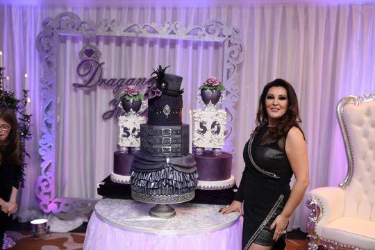 Уникална! Вижте как Драгана Миркович се подготвя за 50-ия си рожден ден! (ВИДЕО)