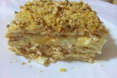 Бисквитена торта с банани