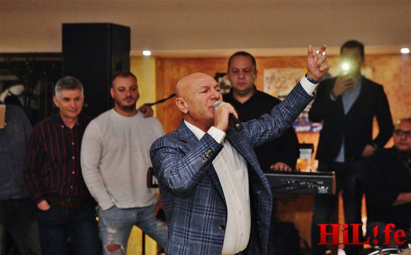 Вижте виртуозните изпълнения на Шабан Шаулич в кафана “Стефанович”! (ВИДЕО)