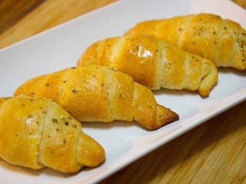 Рогчета с кашкавал и сирене