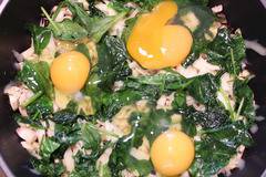 ЗАПЕКАНКА С ГЪБИ И СПАНАК